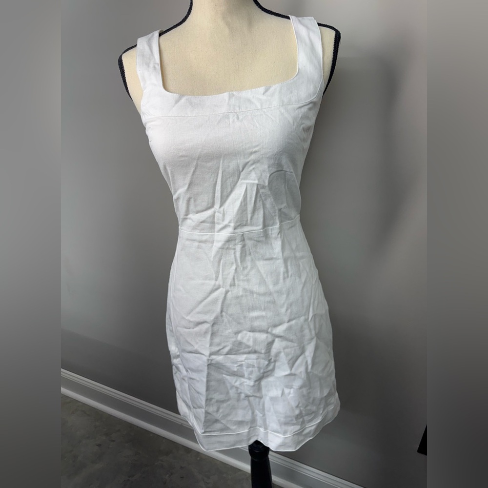 Women dress white